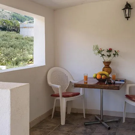 Two-bedroom With Sea View 02