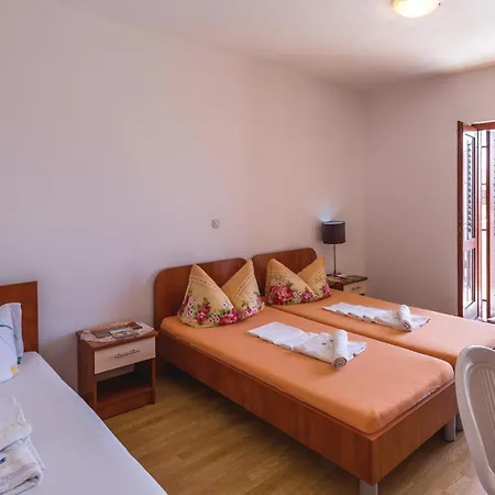 Two-bedroom With Sea View 02 *