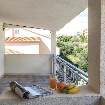 Two-bedroom With Sea View 02